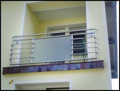 DOMINOX: Inox balkonska ograja: Polnilo iz kaljenega jedkanega stekla  