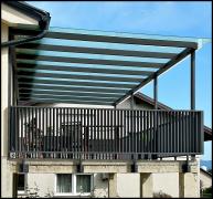 DOMINOX: balkonska inox ograja z nadstreškom