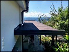 DOMINOX: Nadstresek antracit z ravno streho