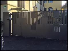 DOMINOX: Avtomatska dvoriščna vrata (vroče cinkana in prašno barvana)