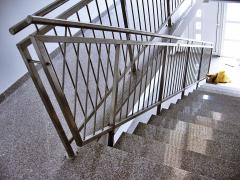 DOMINOX Klasična inoks ograja za stopnišče 