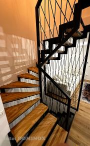 DOMINOX: inox stopnice in ograja prašno barevano v črno barvo